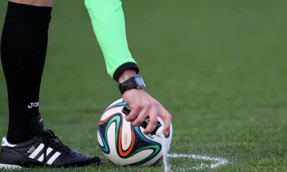 Βουλγαρία: Διαιτητής "τρώει ξύλο" και το βάζει στα πόδια για να σωθεί